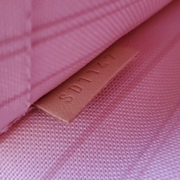 Louis Vuitton Damier Azur Tahitienne POCHETTE ONLY - Picture 5 of 9